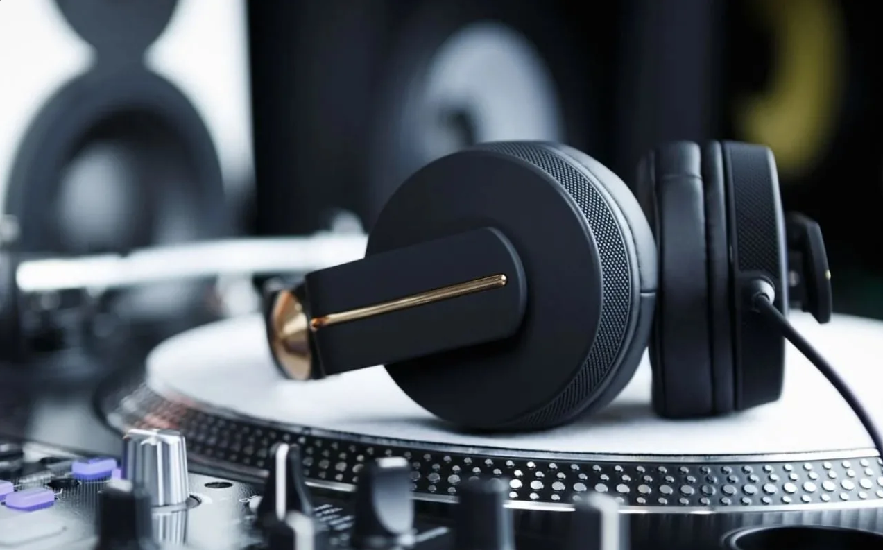 Le 5 migliori cuffie per DJ del 2026: guida all'acquisto tra qualità e prezzo